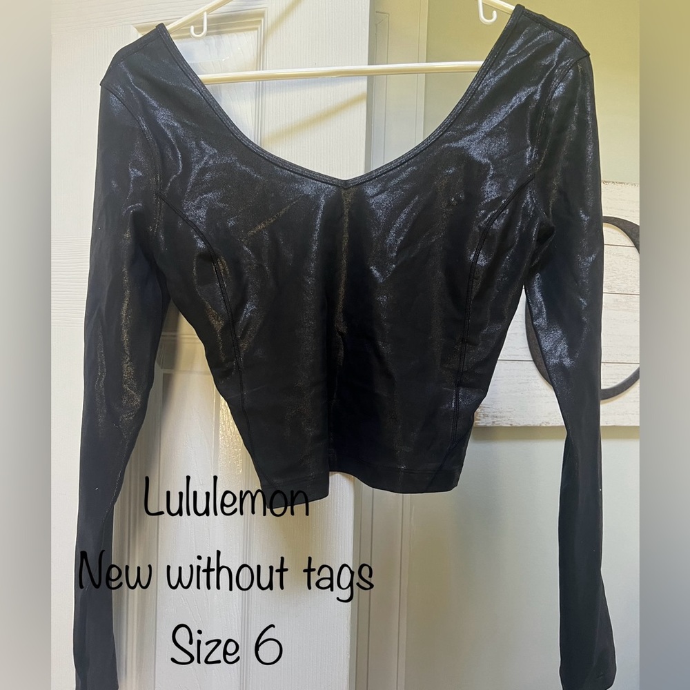 Lululemon top